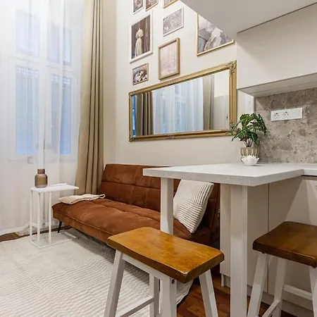 Nescaflat 3in1 First Apartament